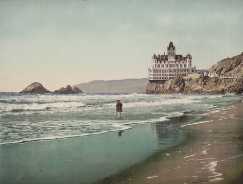 The Cliff House, San Francisco, California1899Photochrom printPublished by Detroit Photographic Co.L