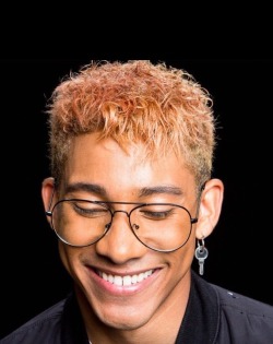 rainb0w-em0tions:Keiynan Lonsdale // build series