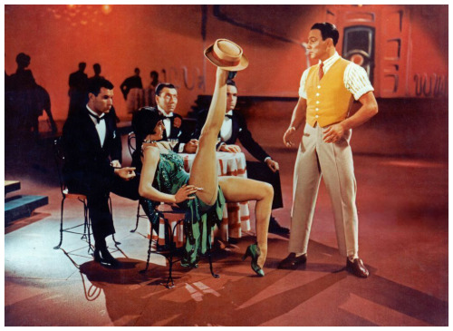  Gene Kelly and Cyd Charisse in Singin’ In The Rain (1952).