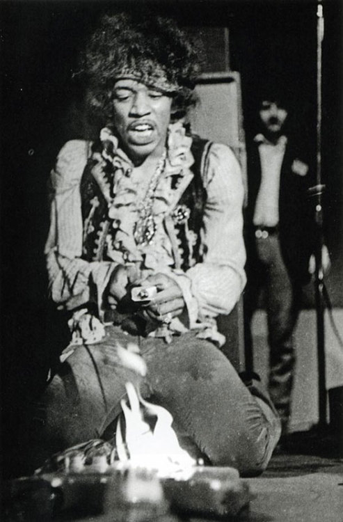 ledzepppelin:  Jimi Hendrix’s infamous sacrifice of his guitar during ‘Wild Thing’, the last song of The Jimi Hendrix Experience’s life changing set at the Monterey Pop Festival on the 18th of June 1967 17 year old photographer Ed Caraeff who