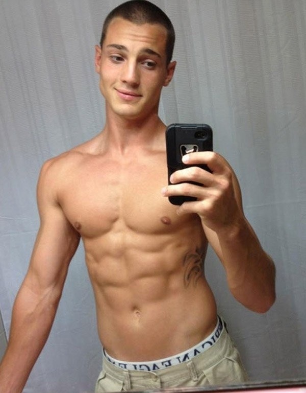 waistbandboy:  Waistbandboy