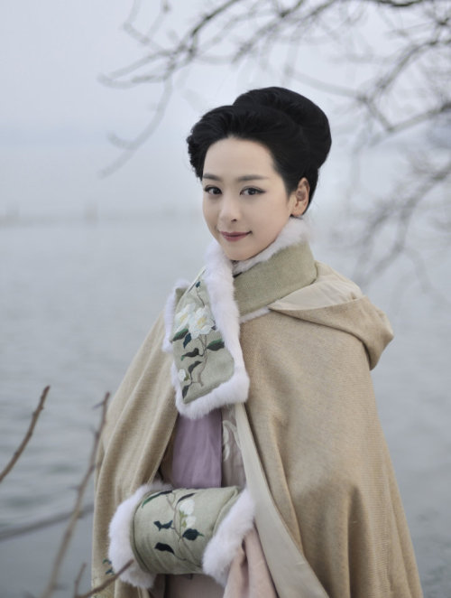 ziseviolet:清辉阁/Qinghuige hanfu (han chinese clothing) collections, part 10 - winter cloaks