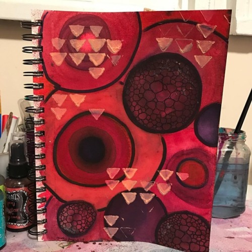 I really like the color and shapes on this. #artistmama #artist #artoninstagram #journal #colors #la