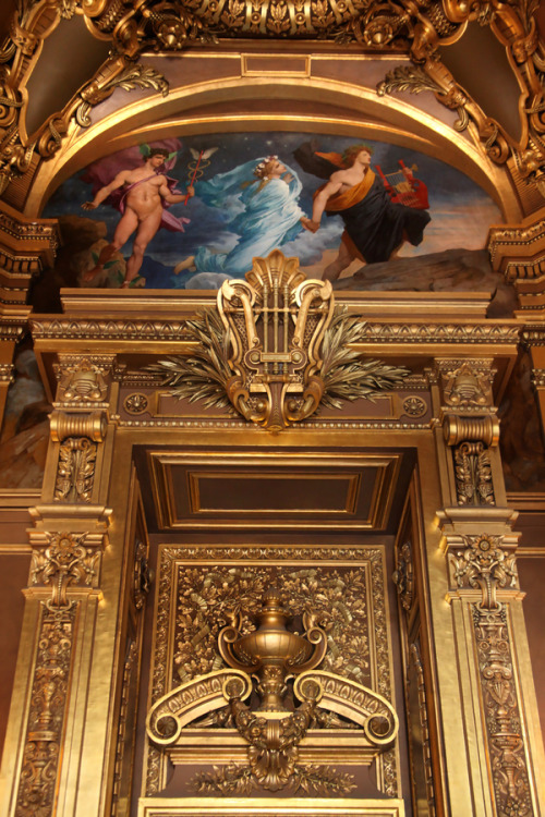 relicariosilencioso:  Gilded Details - Laura Johnson. 