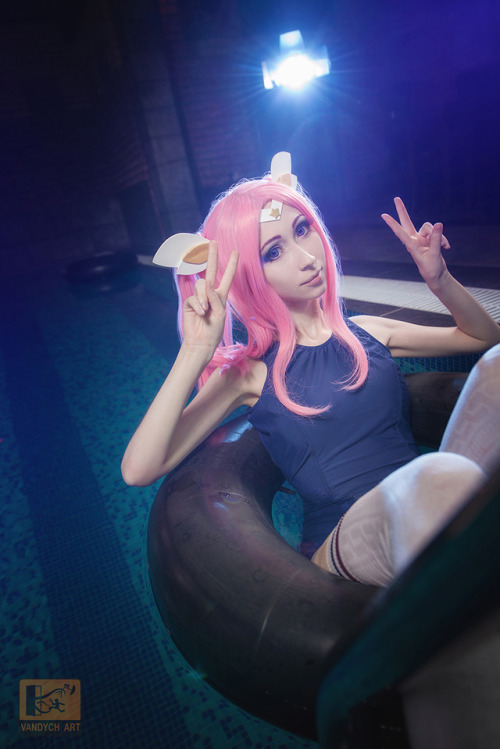 Porn vandych: Lux Star Guardian and school swimsuit photos