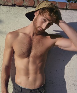 mancrushoftheday:  furrytrade:  Follow both