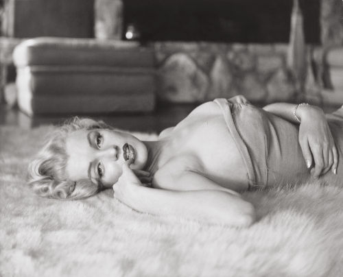 ruineshumaines: Marilyn Monroe at the Ambassador porn pictures