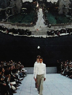 mariacarlabosscono:Raf Simons S/S 1999