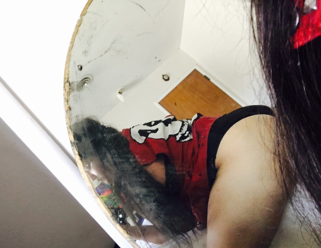 aswordinthedark:  Thicc thighs save lives