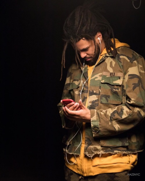 teamcole: Behind the scenes of “Off Deez” by J.I.D ft. J. Cole: hazznyc