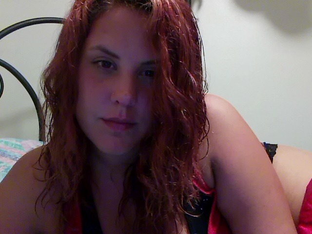 toxicwaxrainbows:  my face got so sunburnt at the beach today.but it was a blast.i’m