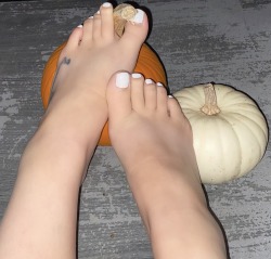 XXX sweetfeet00:One last fall mood before Christmas photo