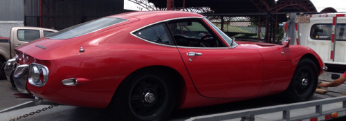 Toyota 2000 GT.More cars here.