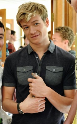 irrationalgame:  Ed Speleers in Love Bite