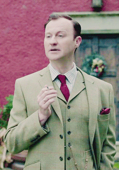 kedgeree11:  enigmaticpenguinofdeath:  Sherlock what are you talking about - he doesn’t