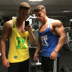 studposse:  jockbros gettin’ big