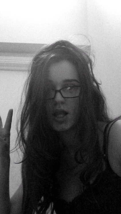 Gone Girl driving me insane, Tom Waits keeping me sane.