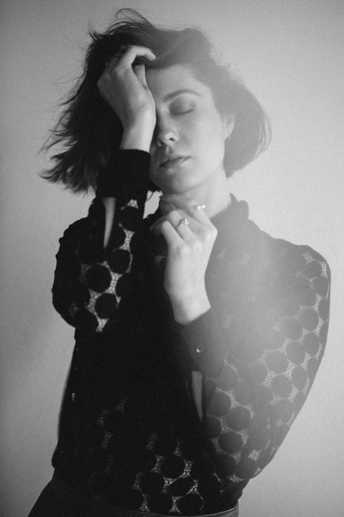 edenliaothewomb: Mary Elizabeth Winstead, photographed by Amanda Crew for Frank, Feb 2016.
