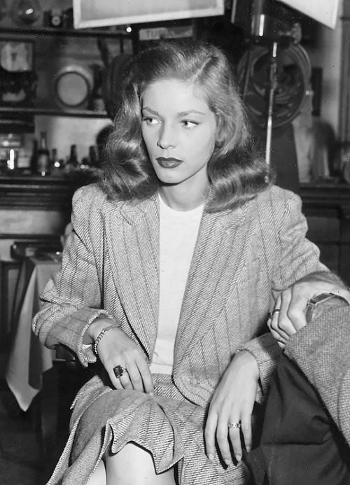 julia-loves-bette-davis:  Lauren Bacall on the set of Confidential Agent, 1945
