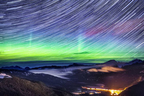 expose-the-light: Stunning Northern Lights Glow Over the Rocky Mountains