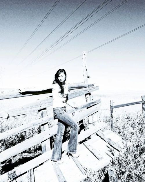 Somewhere out on the eastern plains.   #colorado #field #fashion #jeans #heels #black #white #blacka