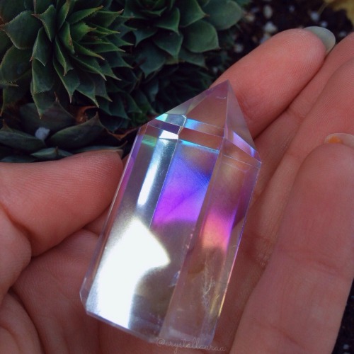 crystallauraa:  underthesun-and-moon:  crystallauraa:  Angel aura generator ♡  It almost looks like 