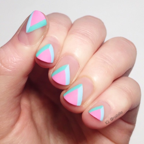 nailallie: I am really loving these triangle tips! They were inspired by something I spotted @vanity