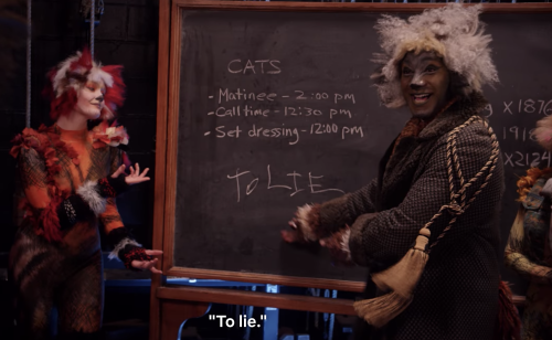 barbeauxbot:ladythatsmyskull:mariuspunsmercy:cats (2019, dir. tom hooper)The best gag in this episod