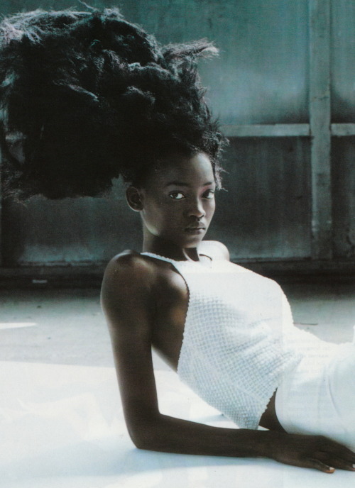 a-state-of-bliss:  Vogue Deutsch Jan 1999 - Oluchi Onweagba by Ruven Afanador