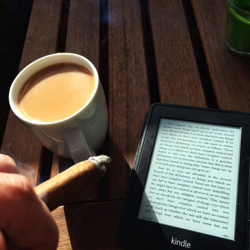 sprucensnow:  #urbaneaster #noskiing #cigar #kindle #tea