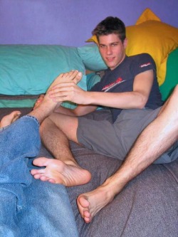 tfootielover:  yay play time … let me have a foot ;))) 