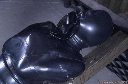 pupnico:  boyryan54: It started with an innocent date with a dom. Three months later, it had a hard time remember its own name. The dom has made sure all the gimp knows is rubber and bondage.   I wish I could meet an “innocent” dom that would keep