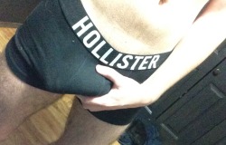 bulge-xlbigdick:  sew-kewt:  Someone asked for a buldge photo, so here!   #bulge                                            -Submit http://bulge.xlbigdick.com/