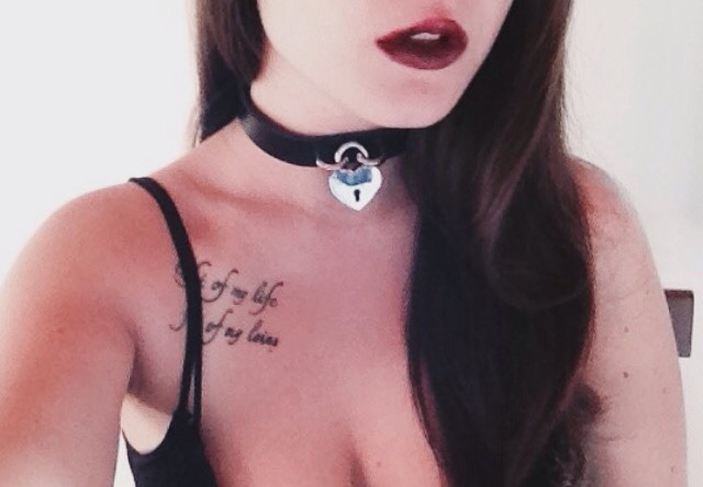 tinysofi:  a gift from my boyfriend for our anniversary, it’s from creepyyeha and
