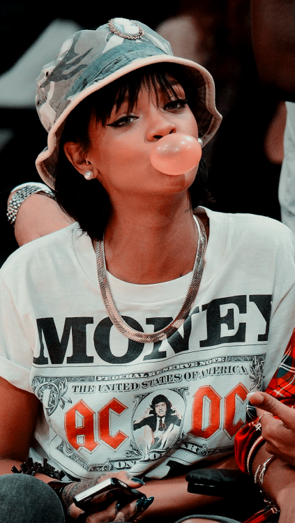 tvsedit:rihannalike or reblog