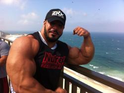 bighugeguys:Zack Khan  Zack Khan - Beast personified.