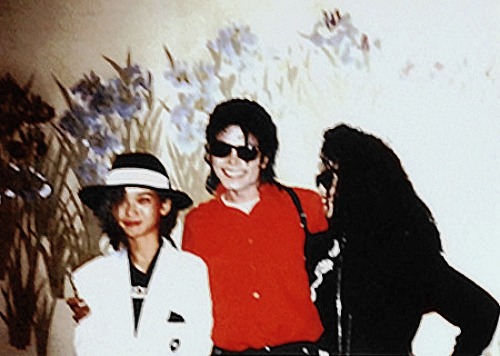 Michael Jackson with his sister La Toya in Japan during the Bad Tour. She accompanied him on his Jap