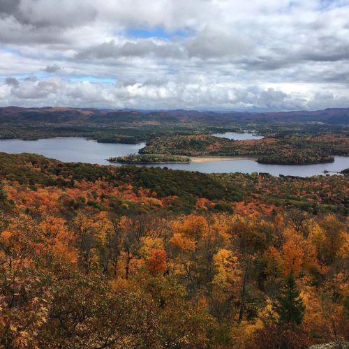 Hiking  #hiking #hikingadventures #camping #explorequebec #explorecanada #fallcolors #autumn #automn