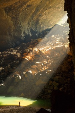 alonewithenature:  Amazing Underground (Ryan