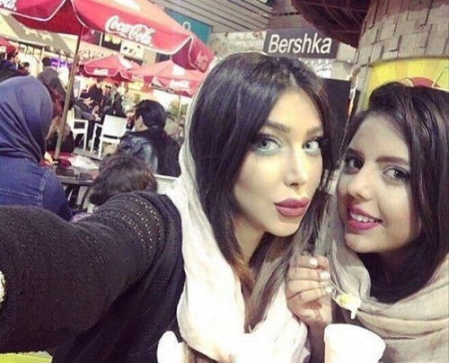 two hot iranian pussies.