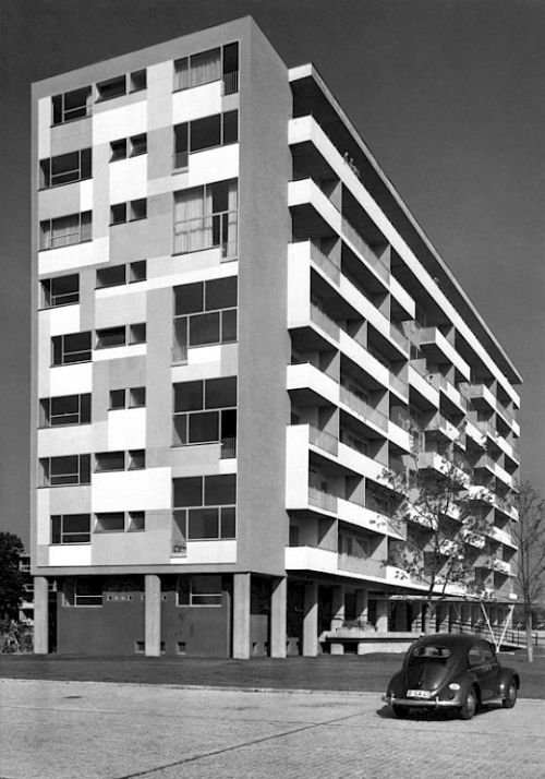 germanpostwarmodern: Apartment building designed for the international building exhibition “In
