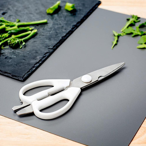 Equipped with high-quality stainless steel blades, this pair of Multi-Functional Food Scissors can b