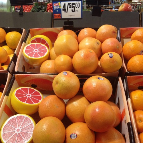 thatsmoderatelyraven: Really big oranges