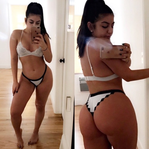 pussyconnoisseur6996:  Lovely & Thick Yung Butt Plug 😛