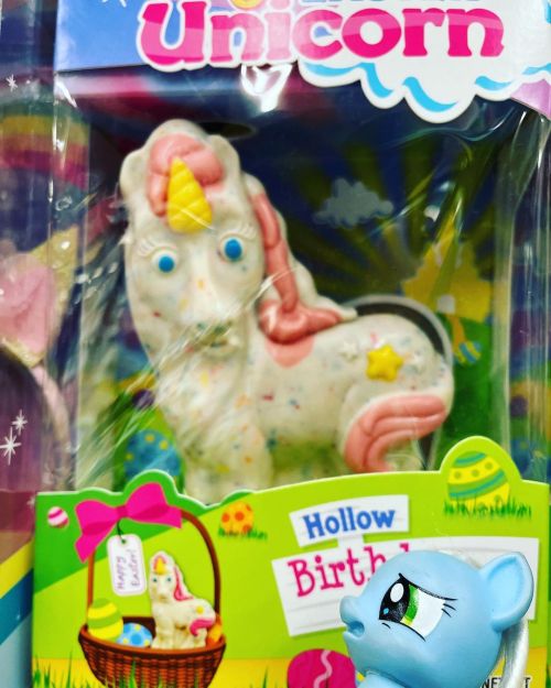 The eyes are following me… #mylittlepony #concernedpony #mlphttps://www.instagram.com/p/CbBwr5lrtN