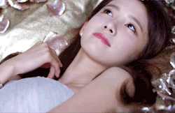 qirl-qroups:   Yoona gifset for anon  