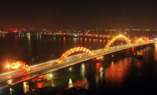 delano-laramie:  wildcat2030:  To celebrate the 38th anniversary of the liberation of Da Nang, the government of Vietnam has constructed the world’s largest dragon-shaped bridge over the Han River. Not only is it the steel bridge the largest of its