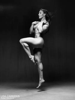 sexyfitnessgirls:  @LisaCarrodus Its a barely there black and white shot by Peter Coulson Photographer 