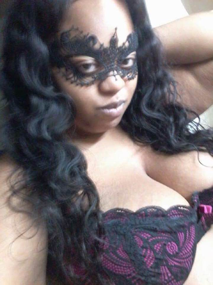 xxdiabloexposed:  Atl freak with that wet pussy💦