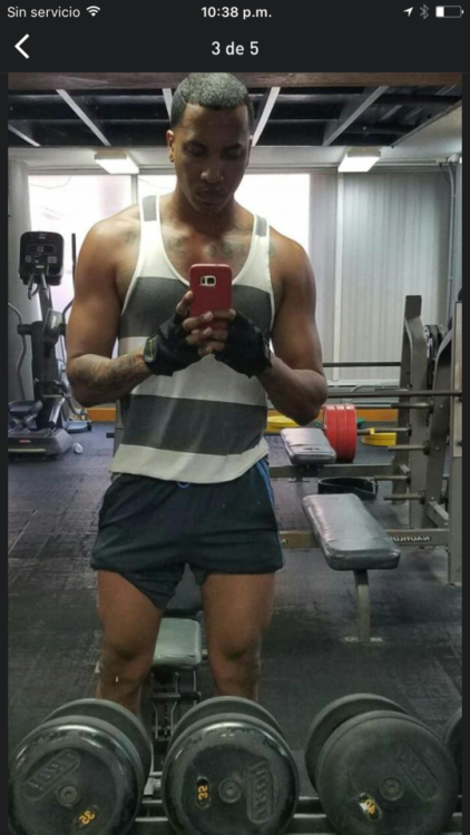 javyako-blog:  cajapu:  boycut8:  La marcos andujal policía estatal de mayaguez putaaa mala  Y bien puta que es…!!! Y corrupto como el solo  Donde consigo a ese negrito que rico tiren mas fotos